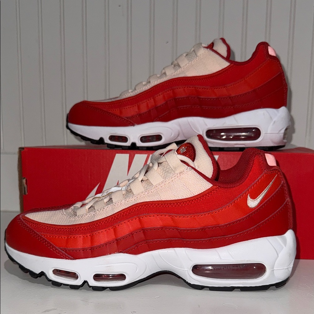 Nike Air Max 95 - Men’s 7.5 / Women 9 (No Box) - Picture 10 of 16